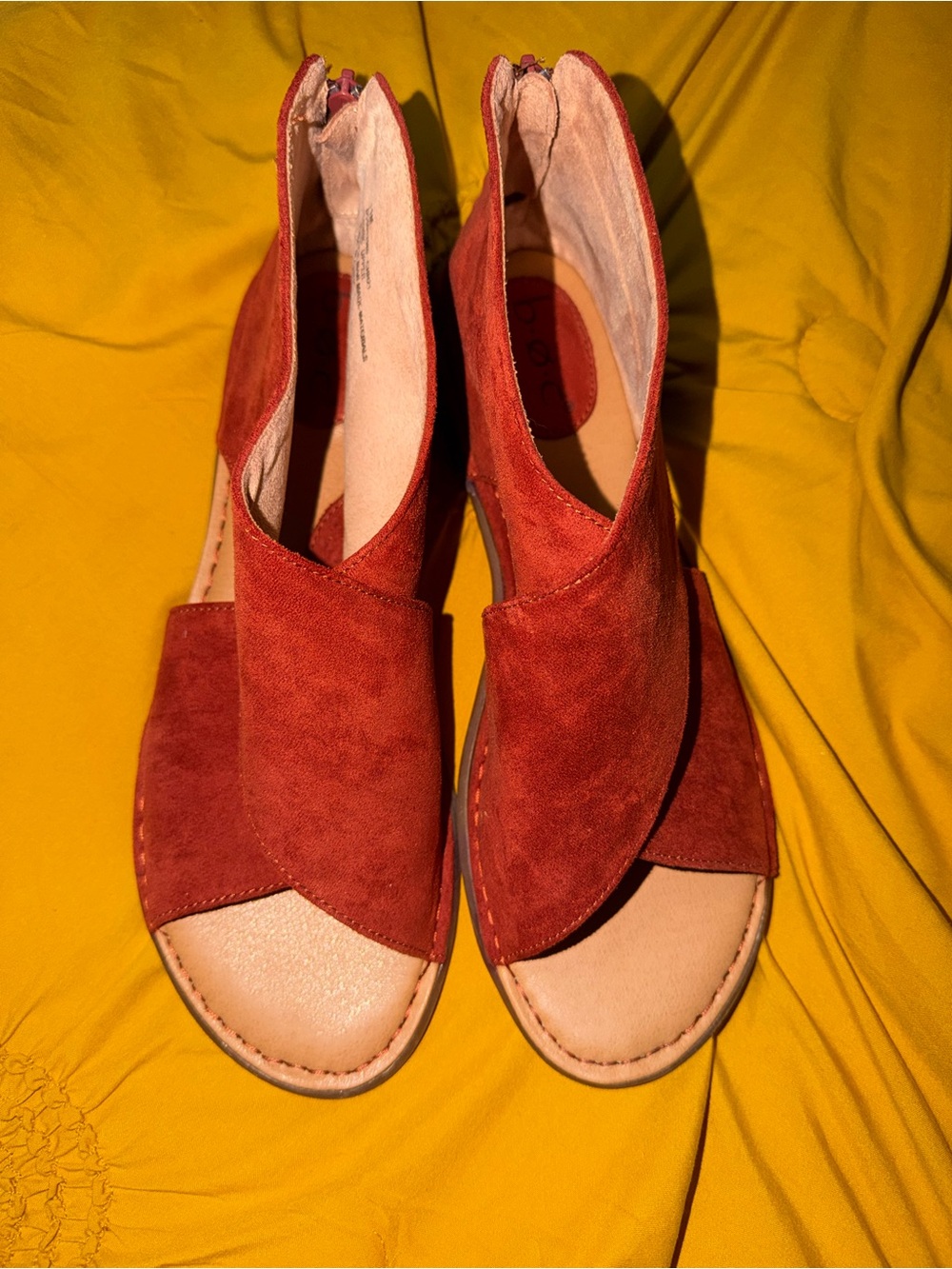 B.o.c Cross‑Front Open Toe Sandals in Rust Red